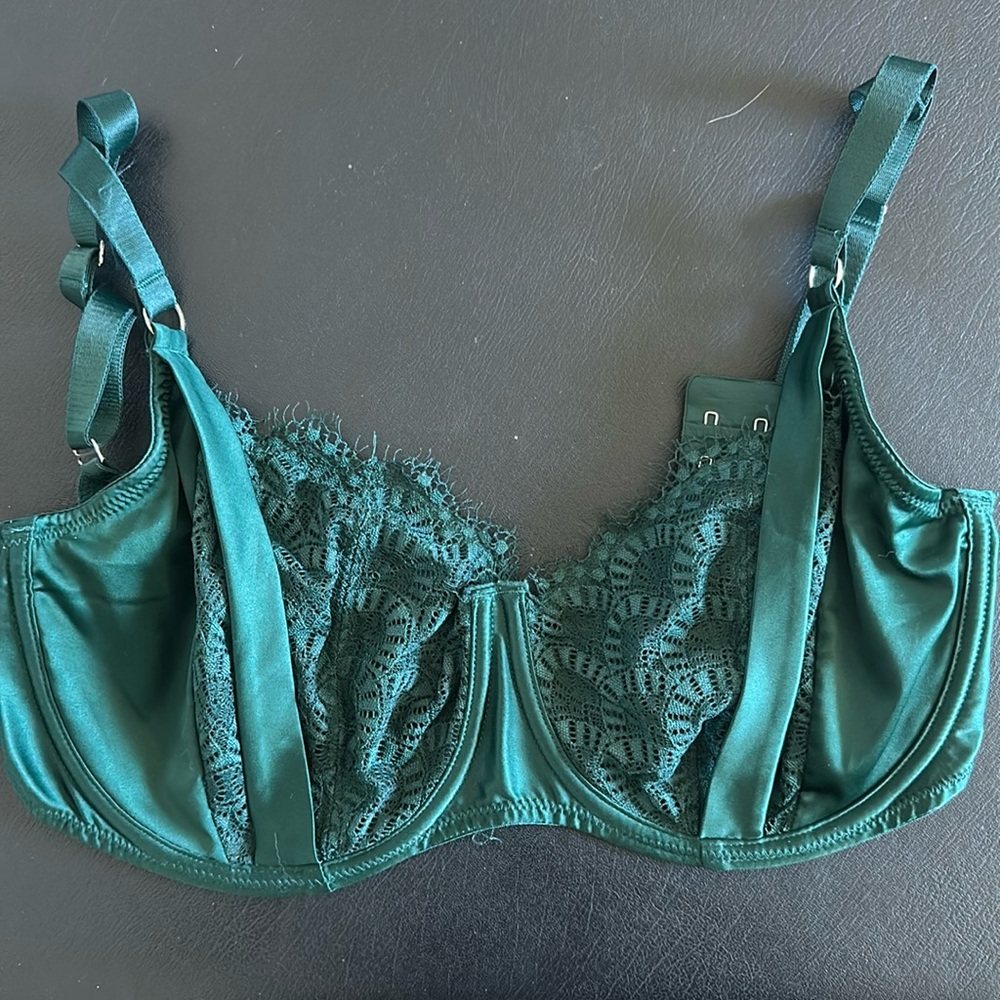 Like New Limited Edition Bravissimo Bra